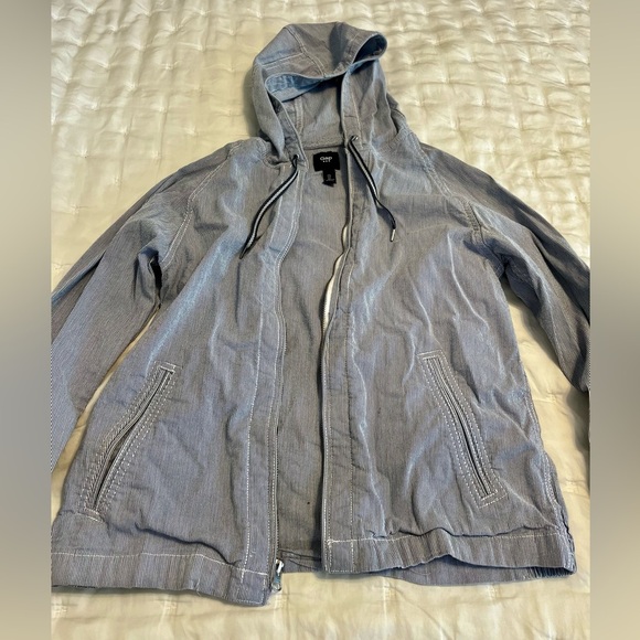 GAP  Zip Up Sweater with Hood blue and white stripe size large - Picture 1 of 4